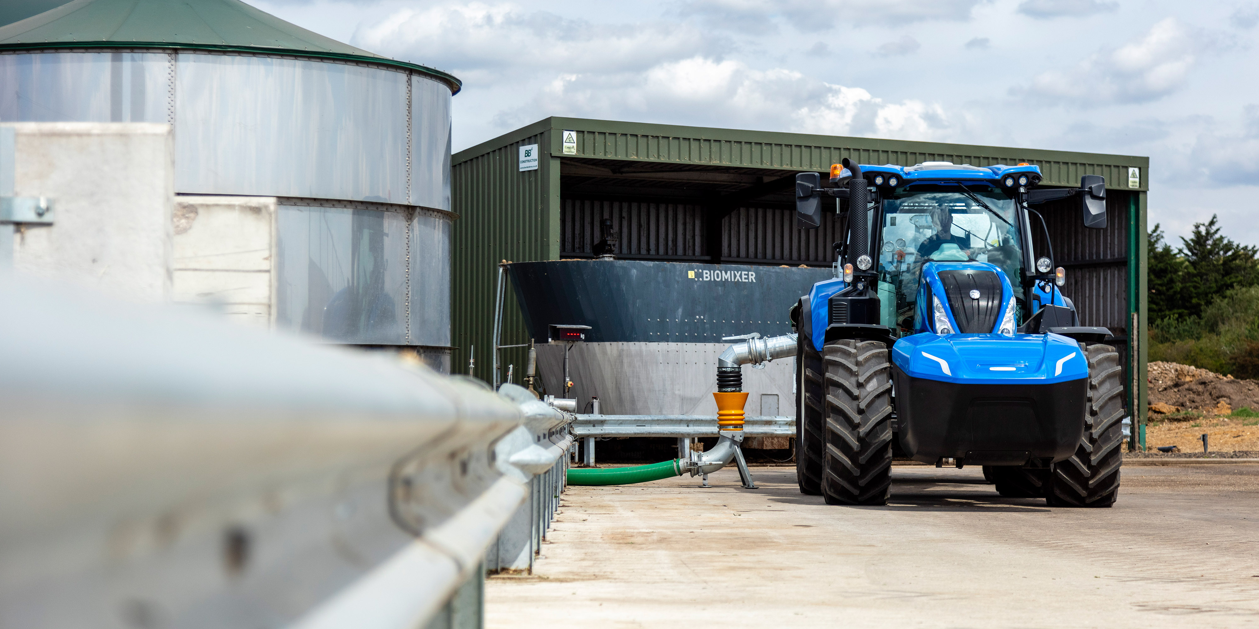 Ecco il primo trattore alimentato al 100% a biometano